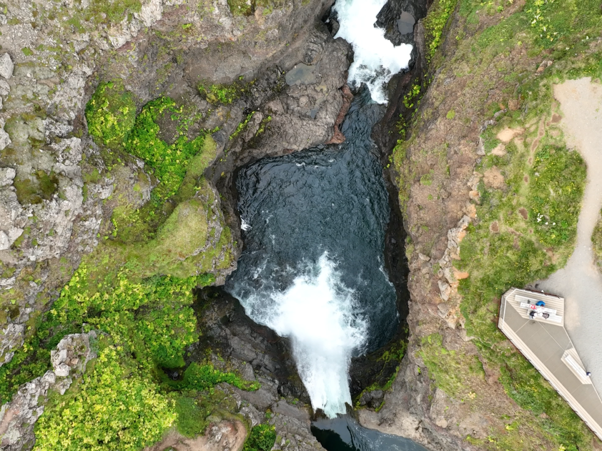 Stacheldraht statt Wasserfall